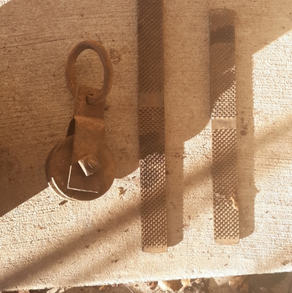 Antique farm stuff - Picture 1 of 16